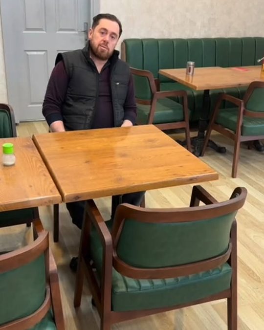 Restoran projesi — masa ve sandalyeler